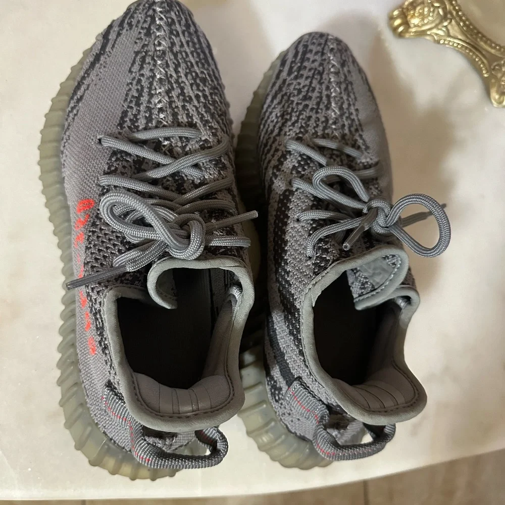 Yeezy - Picture 1 of 4
